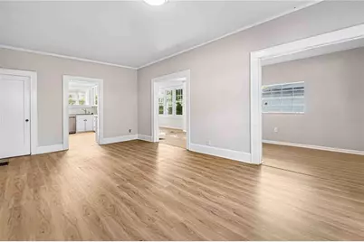 2302 12th Street N, Saint Petersburg, FL 33704 - Photo 11