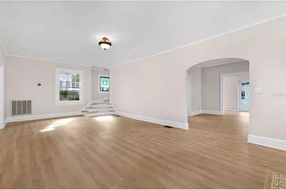 2302 12th Street N, Saint Petersburg, FL 33704 - Photo 5