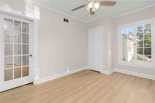 2302 12th St N, Saint Petersburg, FL 33704 - Photo 27