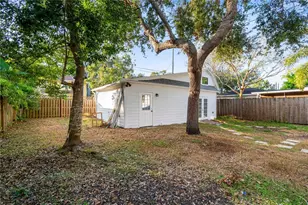 2302 12th St N, Saint Petersburg, FL 33704 - Photo 41