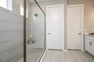 12731 Dockyard Trl, Palmetto, FL 34221 - Photo 9