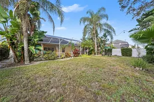 2810 Ravendale Ln, Holiday, FL 34691 - Photo 25