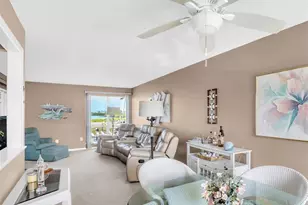 656 Windrush Bay Dr, Tarpon Springs, FL 34689 - Photo 7