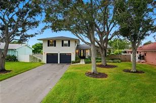 5510 Venetian Blvd NE, Saint Petersburg, FL 33703 - Photo 3