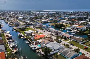 13926 Darlene Ave, Hudson, FL 34667 - Photo 15