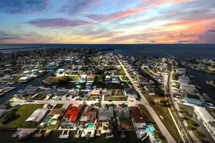 13926 Darlene Ave, Hudson, FL 34667 - Photo 3