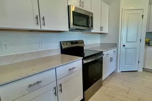 9023 Bay Leaf Dr, Parrish, FL 34219 - Photo 9