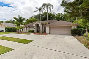 450 Waterford Cir E, Tarpon Springs, FL 34688 - Photo 3