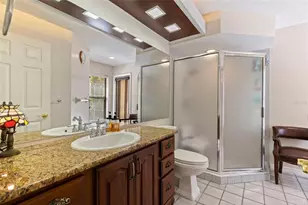 450 Waterford Cir E, Tarpon Springs, FL 34688 - Photo 27