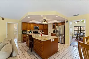 450 Waterford Cir E, Tarpon Springs, FL 34688 - Photo 9