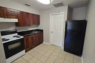 11727 N 12th St, Tampa, FL 33612 - Photo 5