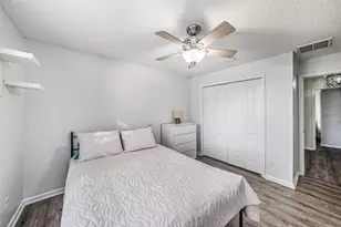 1023 Legends Pass Dr, Valrico, FL 33594 - Photo 21