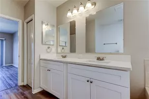 8813 Founders Cir, Palmetto, FL 34221 - Photo 23