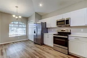 8813 Founders Cir, Palmetto, FL 34221 - Photo 13