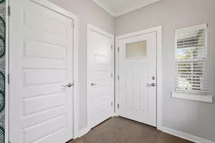 2702 W Gray St, Tampa, FL 33609 - Photo 7