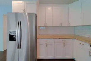 225 36th Ave NE, Saint Petersburg, FL 33704 - Photo 9