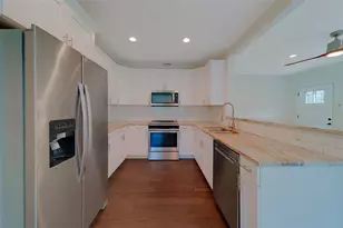 225 36th Ave NE, Saint Petersburg, FL 33704 - Photo 7