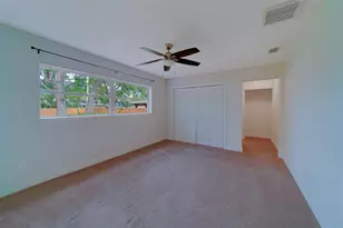 225 36th Ave NE, Saint Petersburg, FL 33704 - Photo 17