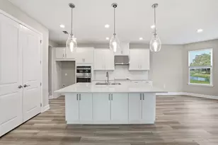 3328 Lumber Fls Dr, Plant City, FL 33565 - Photo 3