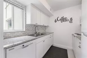 3206 W Azeele St, Tampa, FL 33609 - Photo 11