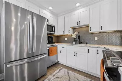 1090 77th Avenue N, Saint Petersburg, FL 33702 - Photo 11