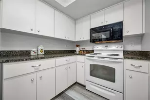 9204 Golf View Dr, New Port Richey, FL 34655 - Photo 13