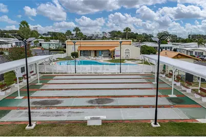 37843 Barcelona Avenue, Zephyrhills, FL 33541 - Photo 39