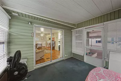 37843 Barcelona Avenue, Zephyrhills, FL 33541 - Photo 31