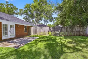 1548 Pelican Point Dr, Cantonment, FL 32533 - Photo 29