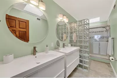 214 Skiff Point #214, Clearwater, FL 33767 - Photo 17