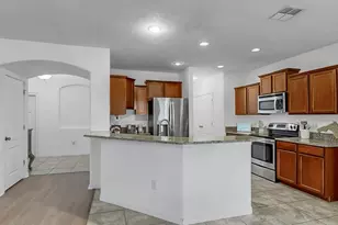 10012 Newminster Loop, Ruskin, FL 33573 - Photo 13