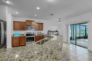 10012 Newminster Loop, Ruskin, FL 33573 - Photo 17