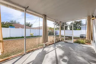 24622 Siena Dr, Lutz, FL 33559 - Photo 11