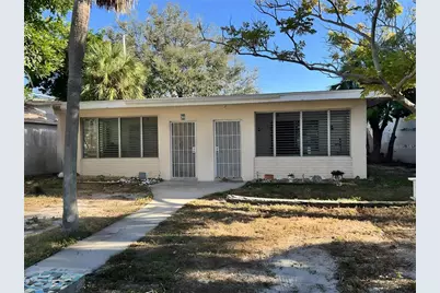 316 76th Avenue, Saint Pete Beach, FL 33706 - Photo 1