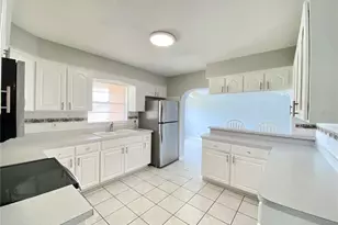 3112 W Tampa Bay Blvd, Tampa, FL 33607 - Photo 3