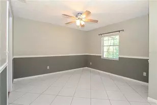 106 Phillips Dr, Seffner, FL 33584 - Photo 7