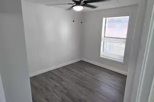 3900 50th Ave N, Saint Petersburg, FL 33714 - Photo 11