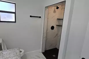 3900 50th Ave N, Saint Petersburg, FL 33714 - Photo 29