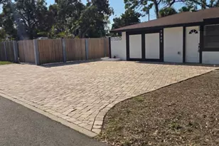 3900 50th Ave N, Saint Petersburg, FL 33714 - Photo 3