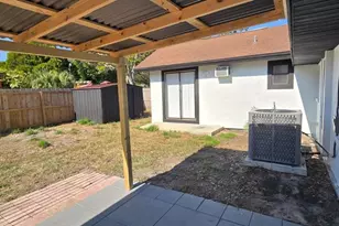 3900 50th Ave N, Saint Petersburg, FL 33714 - Photo 21