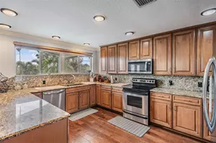 815 NW 2nd Ave, Ruskin, FL 33570 - Photo 11