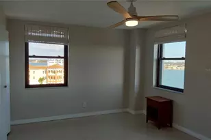 10355 Paradise Blvd, Treasure Island, FL 33706 - Photo 23