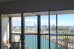 10355 Paradise Blvd, Treasure Island, FL 33706 - Photo 21