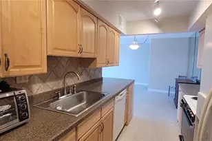 10355 Paradise Blvd, Treasure Island, FL 33706 - Photo 17