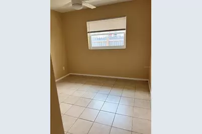 1427 15th Street S, Saint Petersburg, FL 33705 - Photo 5