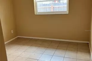 1427 15th St S, Saint Petersburg, FL 33705 - Photo 5