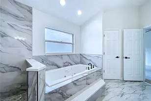 17307 Lockwood Ridge Dr, Tampa, FL 33647 - Photo 47