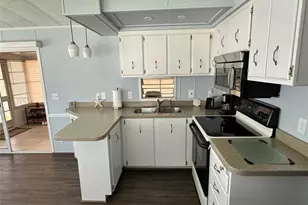 54 Crown Point Dr, Nokomis, FL 34275 - Photo 11