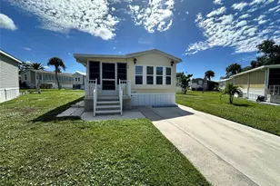 54 Crown Point Dr, Nokomis, FL 34275 - Photo 5