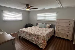 41 Thatch Palm St E, Largo, FL 33770 - Photo 23
